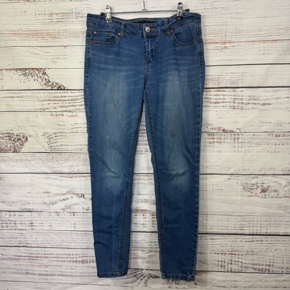 Harper jeans mid rise straight leg denim causal size 28 ankle cropped Jeans
